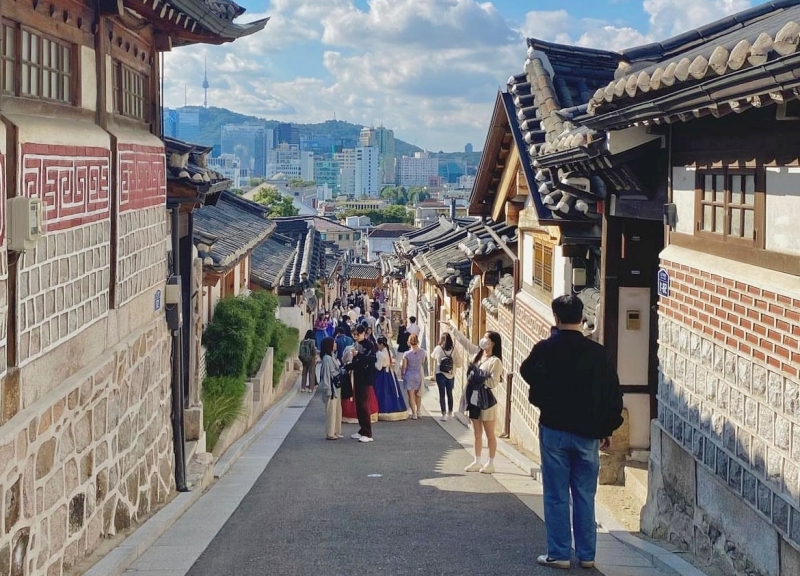 Lang thang tại làng văn hóa truyền thống Bukchon Hanok 