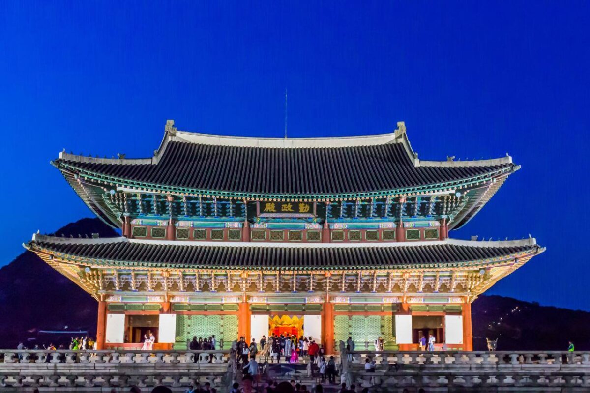 Gyeongbokgung và nghi lễ đổi gác kiểu Hoàng gia Hàn Quốc.