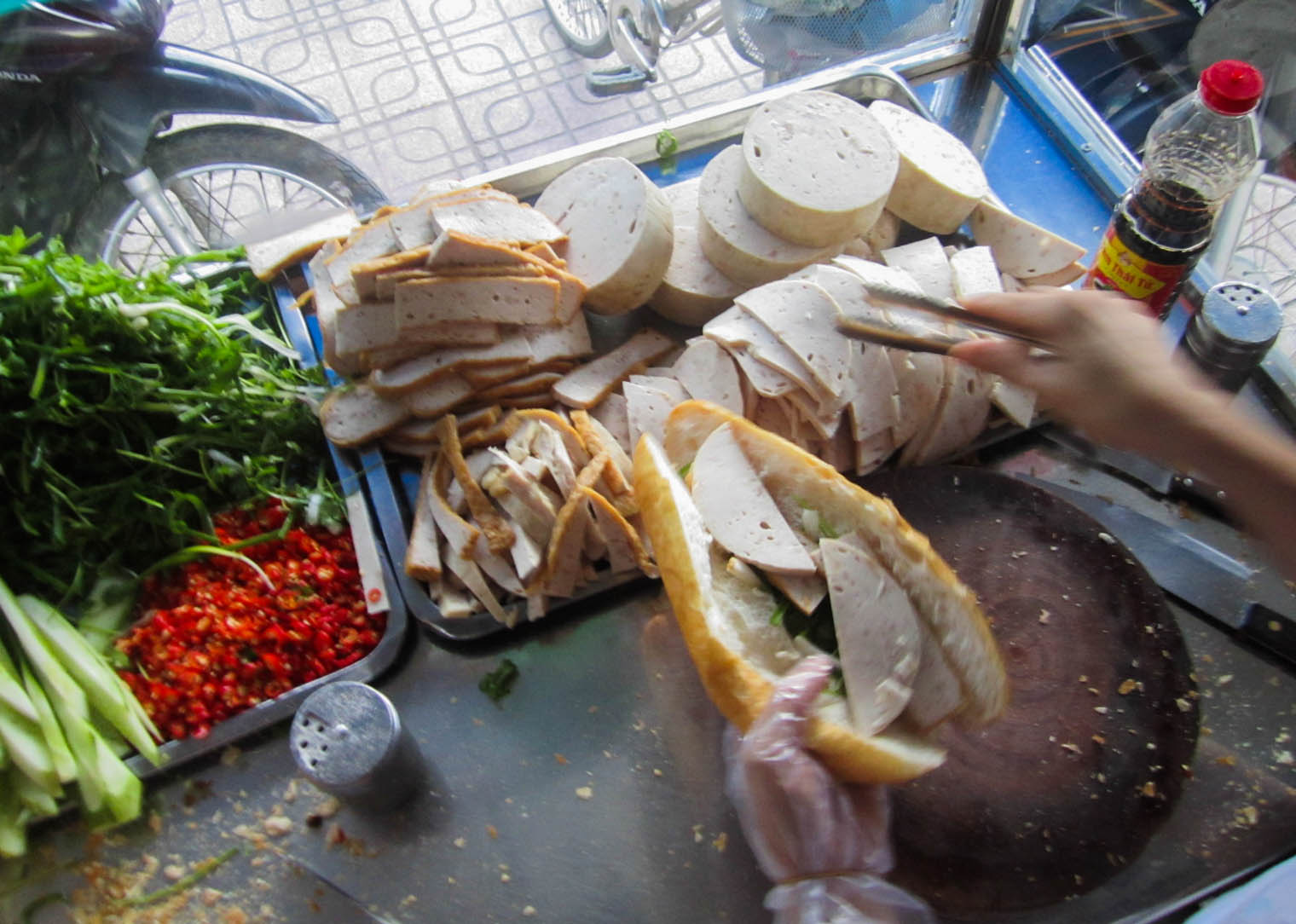 bánh mì chả ngon nhất nha trang