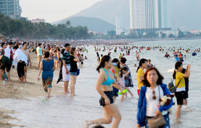 Giải nhiệt mùa hè tại biển Nha Trang