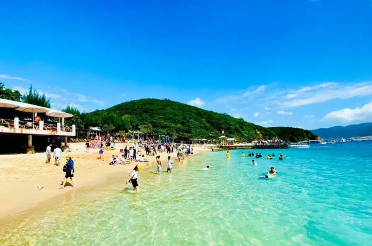 Tour đi bộ dưới đáy biển Nha Trang