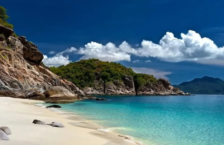 Thời điểm đẹp nhất đi tour Bình Lập – Bình Hưng 1 ngày là vào tháng 3-9 hàng năm
