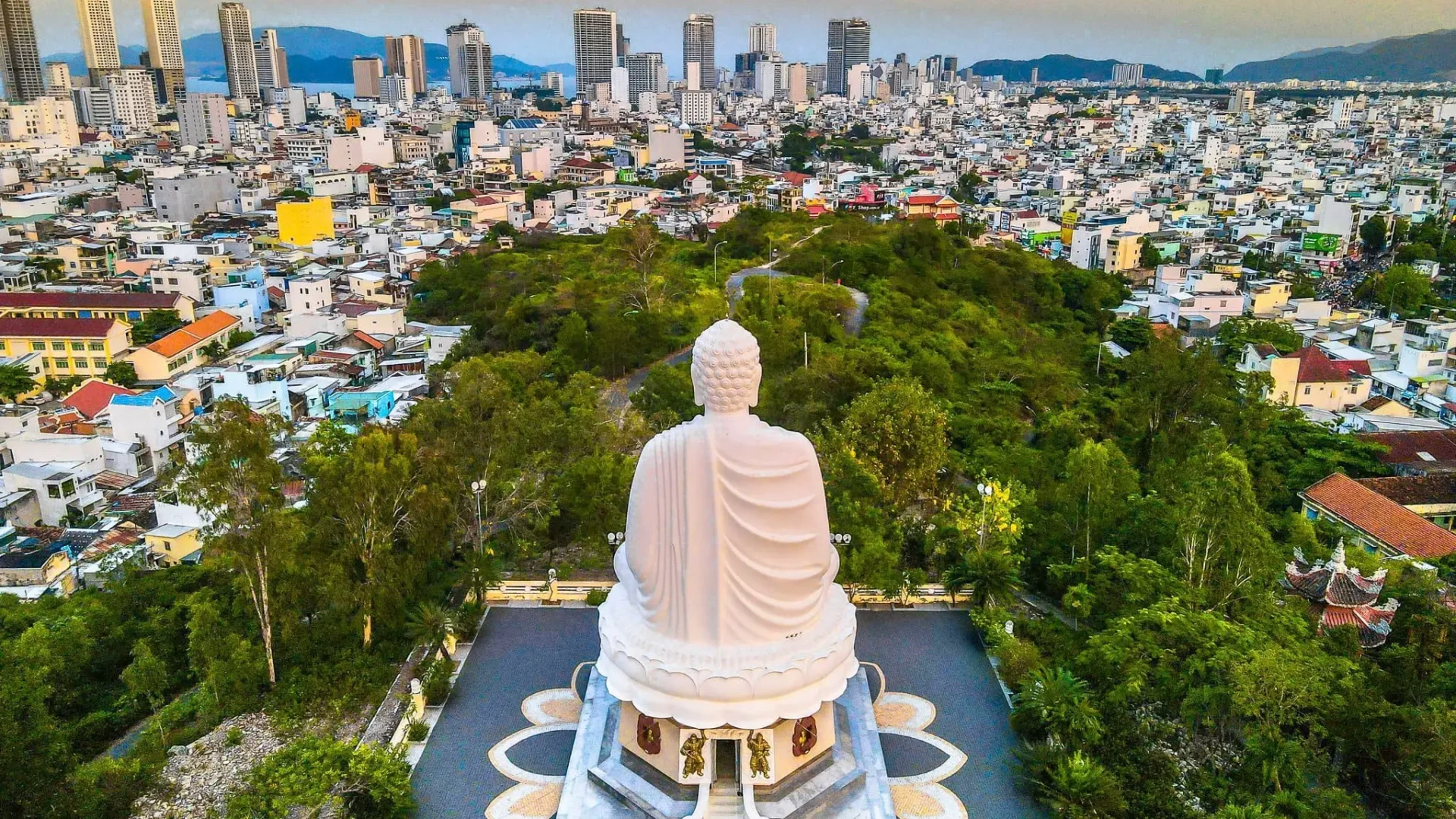 Chùa Long Sơn - ngôi cổ tự thanh tân soi sáng an yên cho thành phố