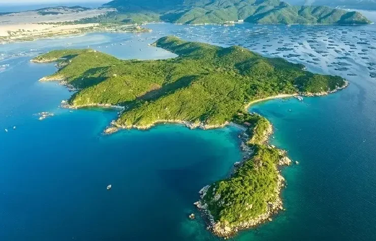 Tour Vịnh Vân Phong – Đại Lãnh – Điệp Sơn 2N1D