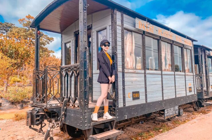 Dalat Cultural Discovery Tour: Puppy Farm – Langbiang Mountain