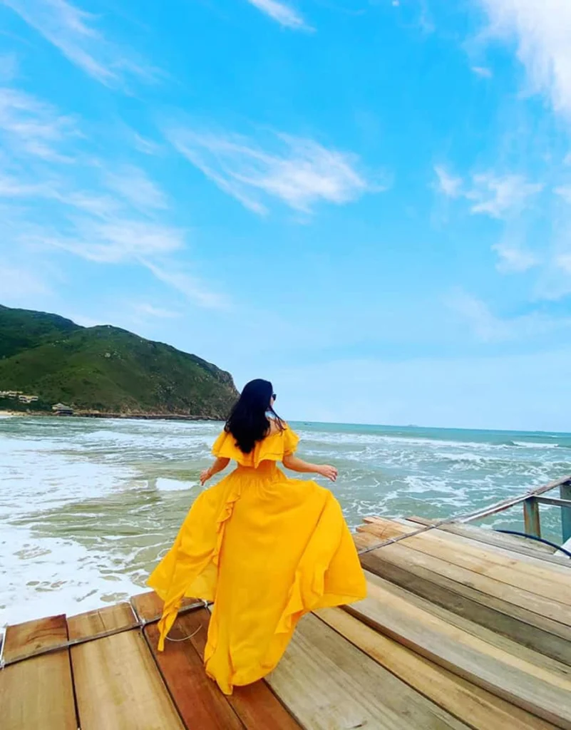 Tour Hòn Khô – Kỳ Co – Cococamp – Eo Gió – tịnh xá Ngọc Hòa – đồi cát Phương Mai 1 ngày