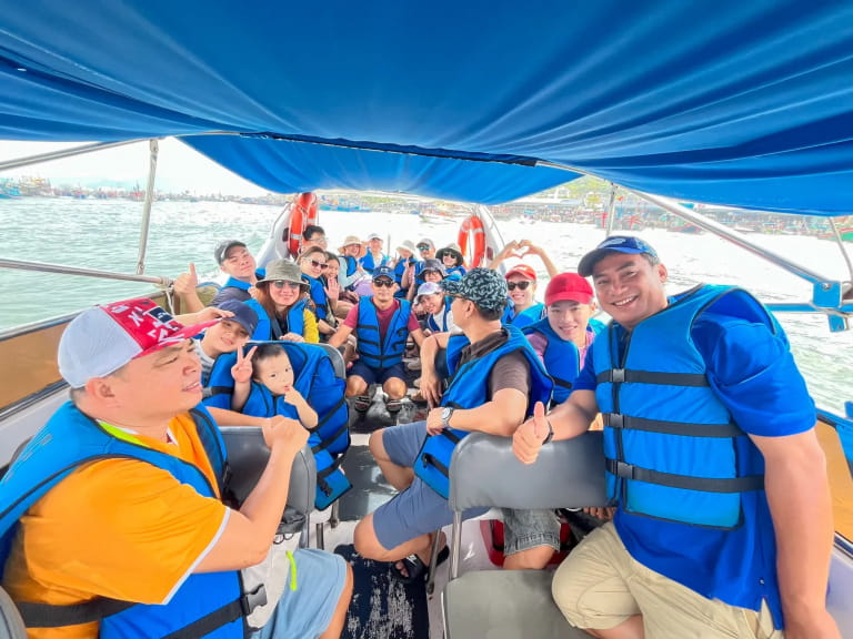 Tour 3 đảo VIP Nha Trang di chuyển bằng cano siêu tốc
