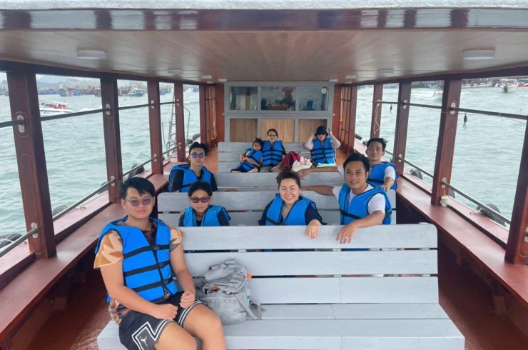 VIP canoe fishing tour