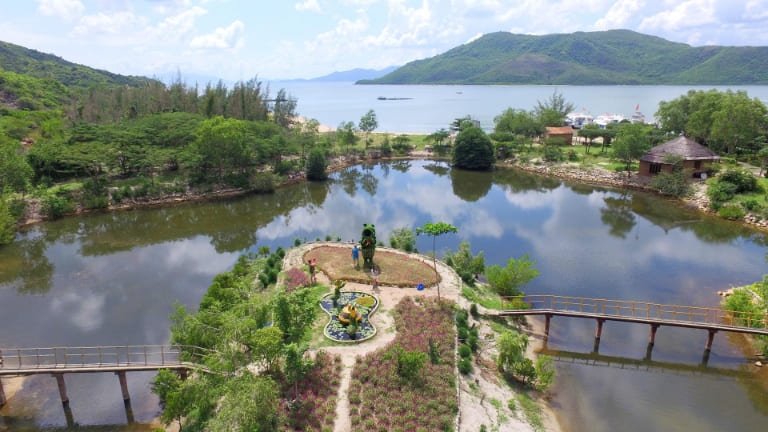 Cảnh quan thiên nhiên trên đảo Khỉ