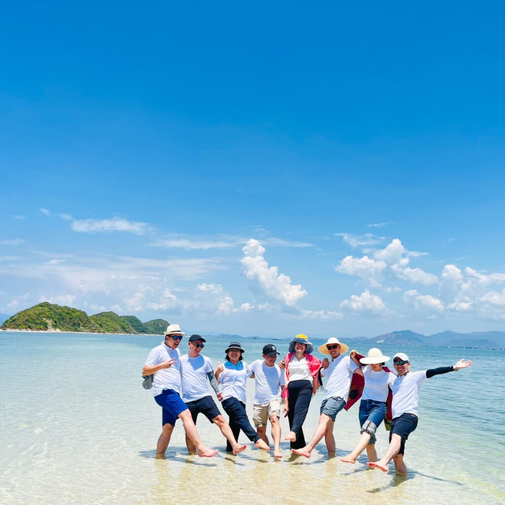 Tour Phú Yên – Điệp Sơn: Chinh phục cong đường giữa biển