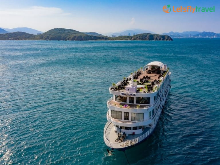 Tour du thuyền Sealife 1 ngày mang đến cảm giác nghỉ dưỡng cao cấp