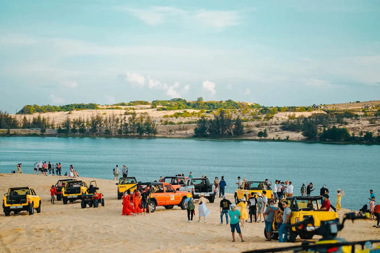 Trải nghiệm đi xe jeep tại Mũi Né