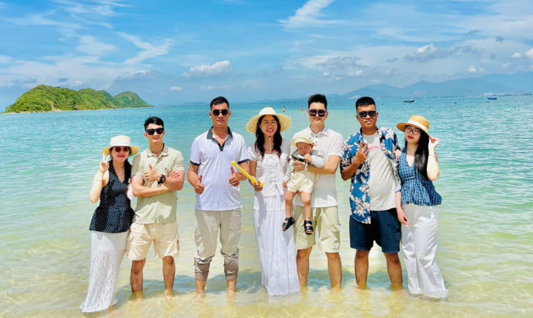 Tour vịnh Vân Phong 1 ngày phù hợp với nhiều nhóm du khách khác nhau