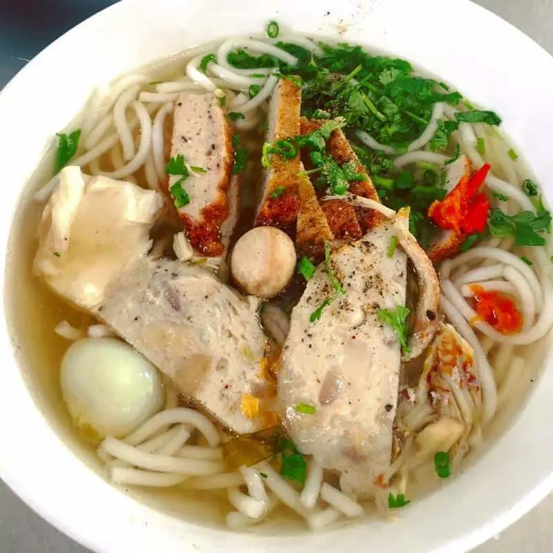 Bánh canh chả cá, cá dầm đơn giản nhưng cuốn hút