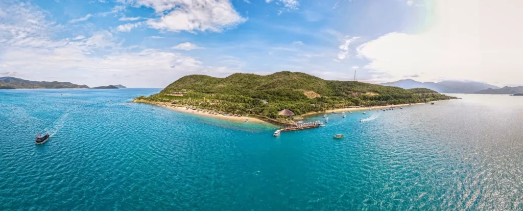Toàn cảnh đảo Hòn Tằm Nha Trang