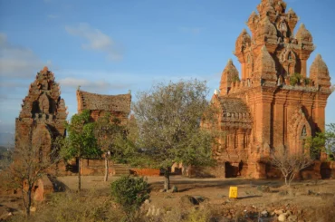 Pháp Viện Thánh Sơn Diên Khánh đẹp tựa cõi thiên thai