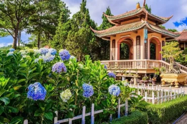 Khám phá những ngôi chùa Đà Lạt linh thiêng có cảnh quan ấn tượng