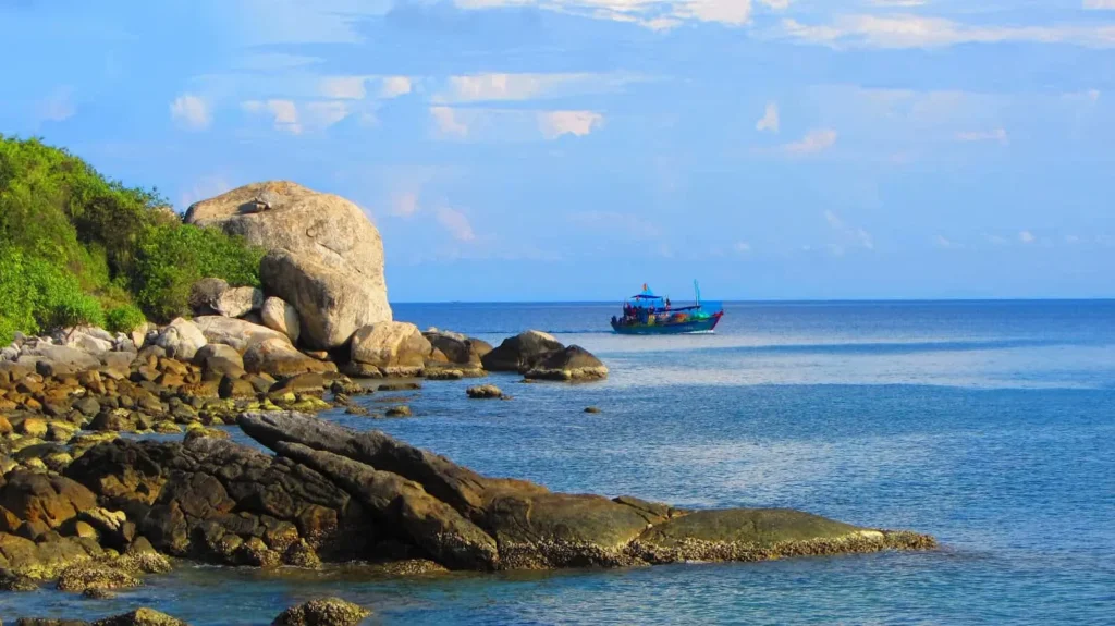 Tour Mũi Điện – Hòn Nưa Cực Đông đất nước
