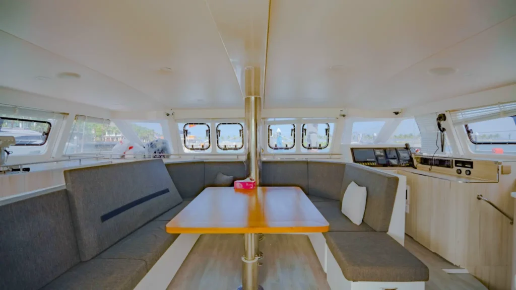 Du Thuyền Blue Catamaran