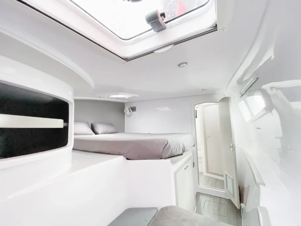 Du Thuyền Catamaran Seawind 1160 Lite