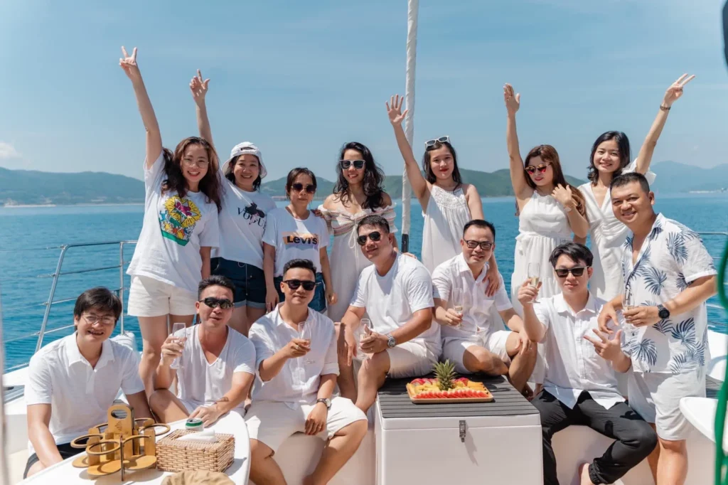Du Thuyền Catamaran 1360