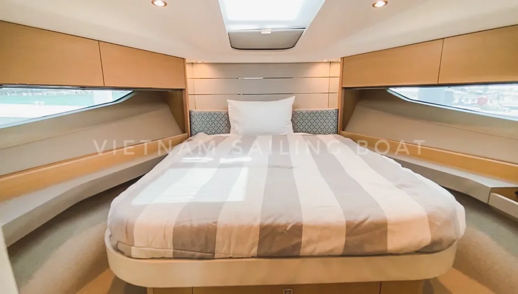 Du Thuyền Yacht Princess V40