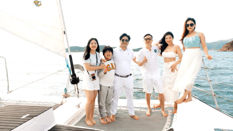 Chuẩn bị dresscode cho cả gia đình trong tour du thuyền Vega Yacht 1 ngày