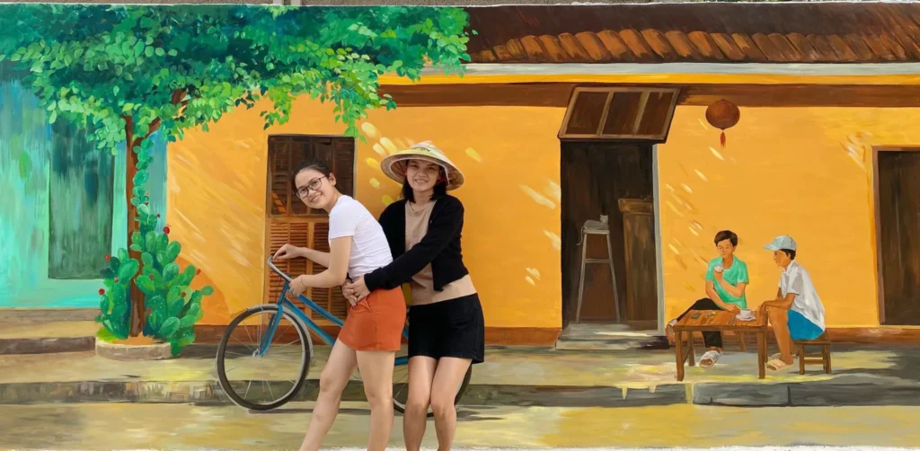 Tour làng Bích họa Hòn Thiên