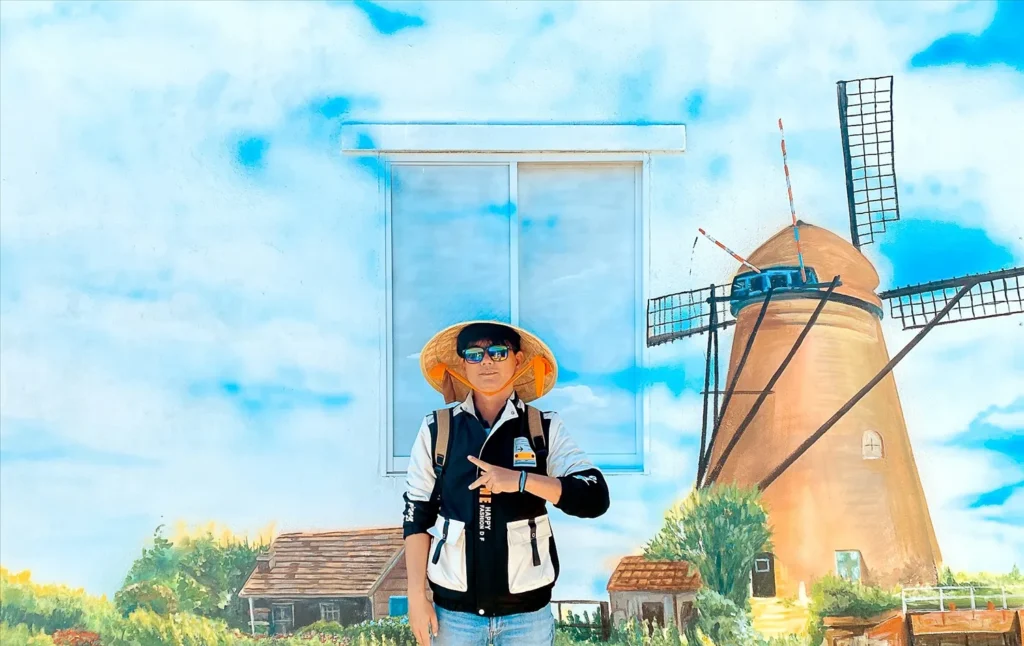 Tour làng Bích họa Hòn Thiên