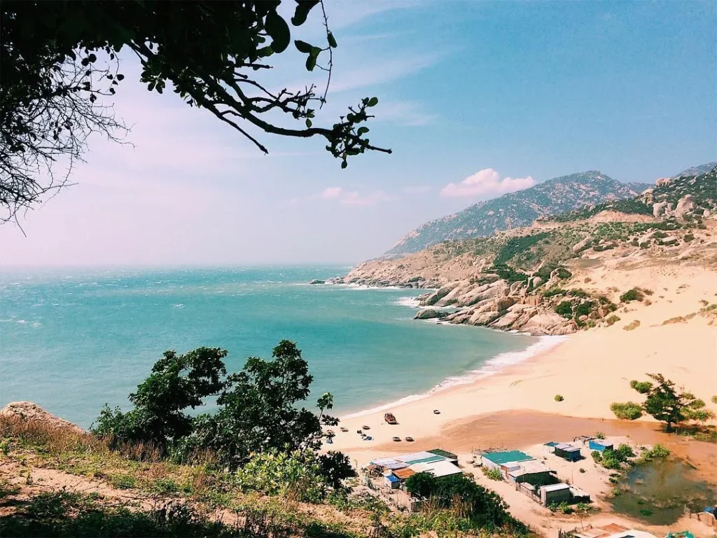 Private Ninh Thuan Tour – Mui Dinh Sand Dunes