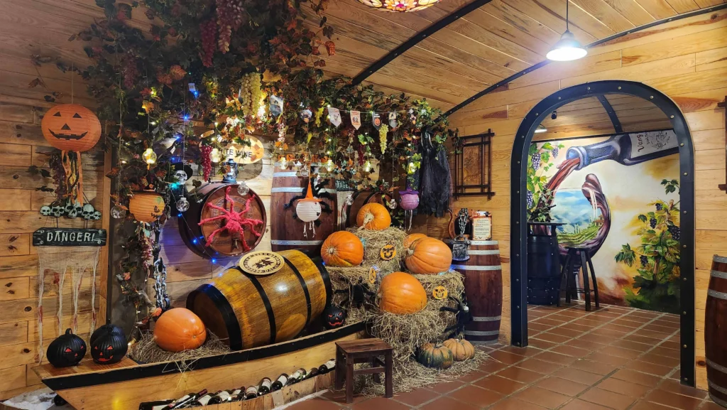 Vé Đà Lạt Fairytale Land & Hầm rượu vang Vĩnh Tiến Vé Đà Lạt Fairytale Land & Hầm rượu vang Vĩnh Tiến