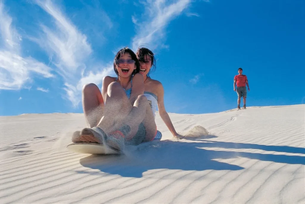 Tour Đảo Nhất Sơn Tự – Biển Vịnh Hòa – Đồi Cát Từ Nham