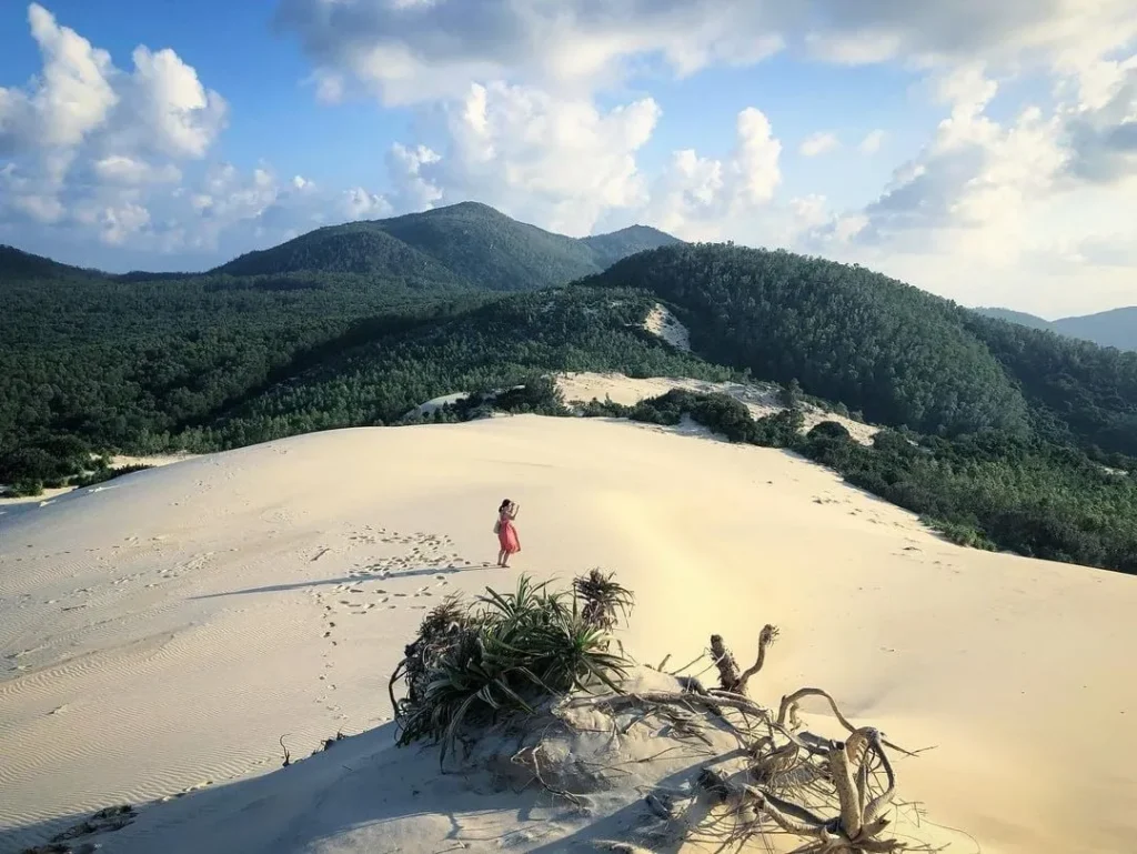 Tour Đảo Nhất Sơn Tự – Biển Vịnh Hòa – Đồi Cát Từ Nham