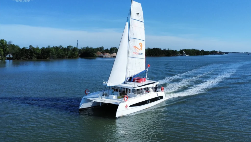 Tour tối trên du thuyền Aman Yacht