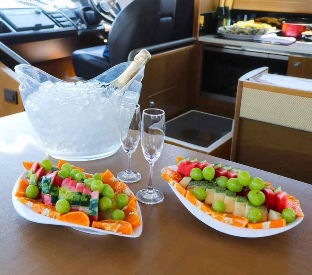 Tour tối trên du thuyền Aman Yacht