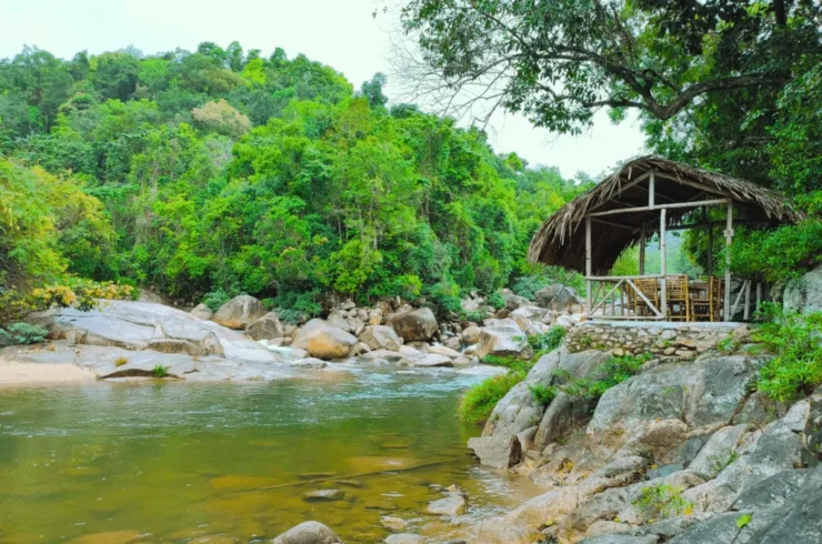 Tour chinh phục Hòn Bà nóc nhà Khánh Hòa