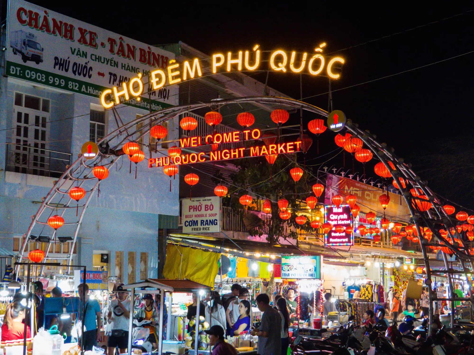 cho-dem-dinh-cau-phu-quoc