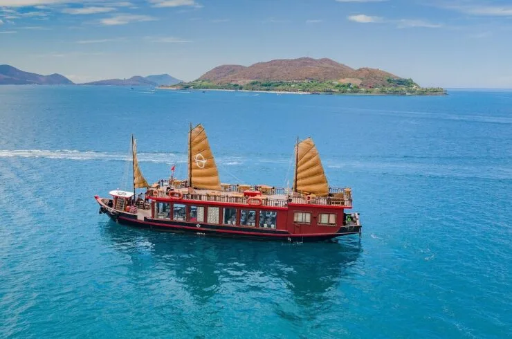 Day Cruise Exploring Nha Trang Bay Tour