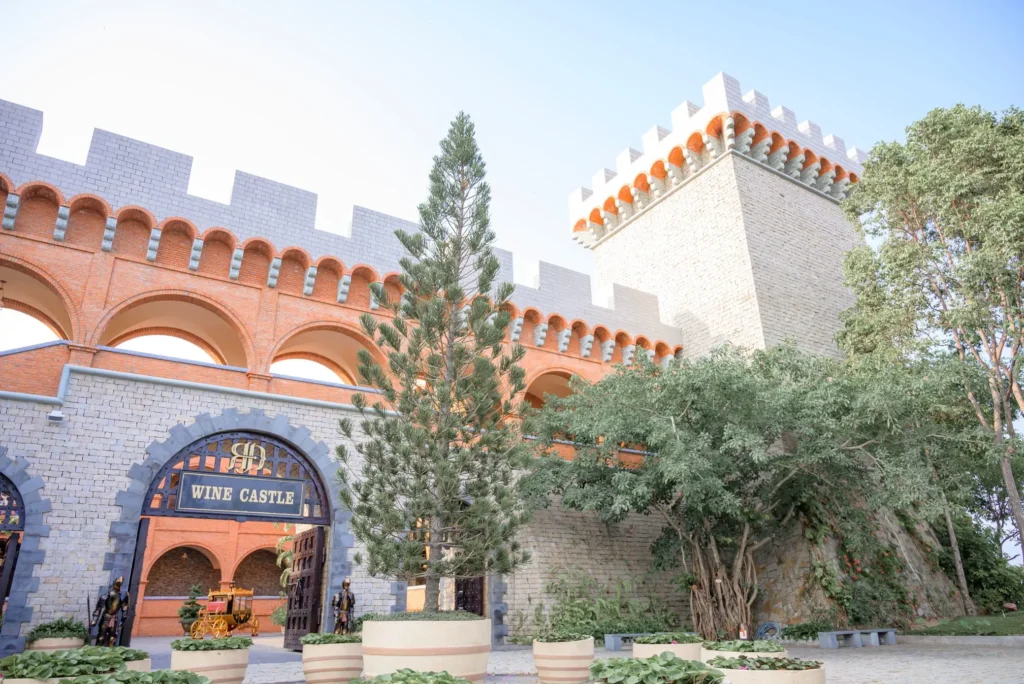 Vé Lâu Đài Rượu Vang Phan Thiết Vé Lâu Đài Rượu Vang Phan Thiết