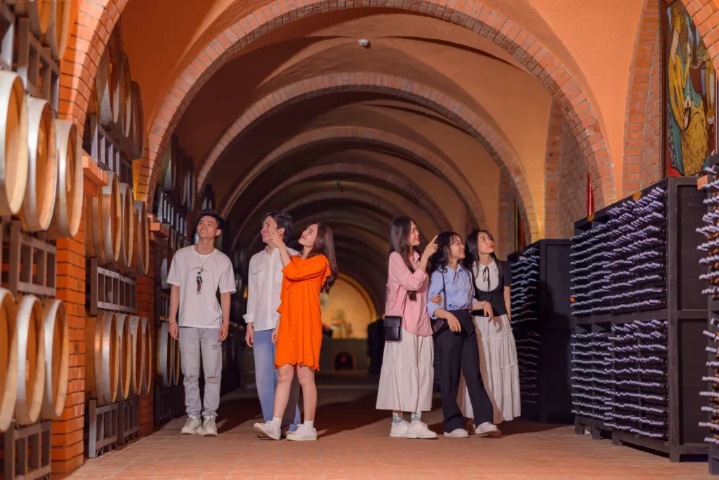 Vé Lâu Đài Rượu Vang Phan Thiết Vé Lâu Đài Rượu Vang Phan Thiết