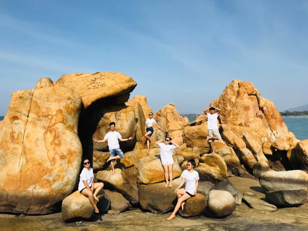 Tour Núi Tà Cú và Hải Đăng Kê Gà 1 Ngày