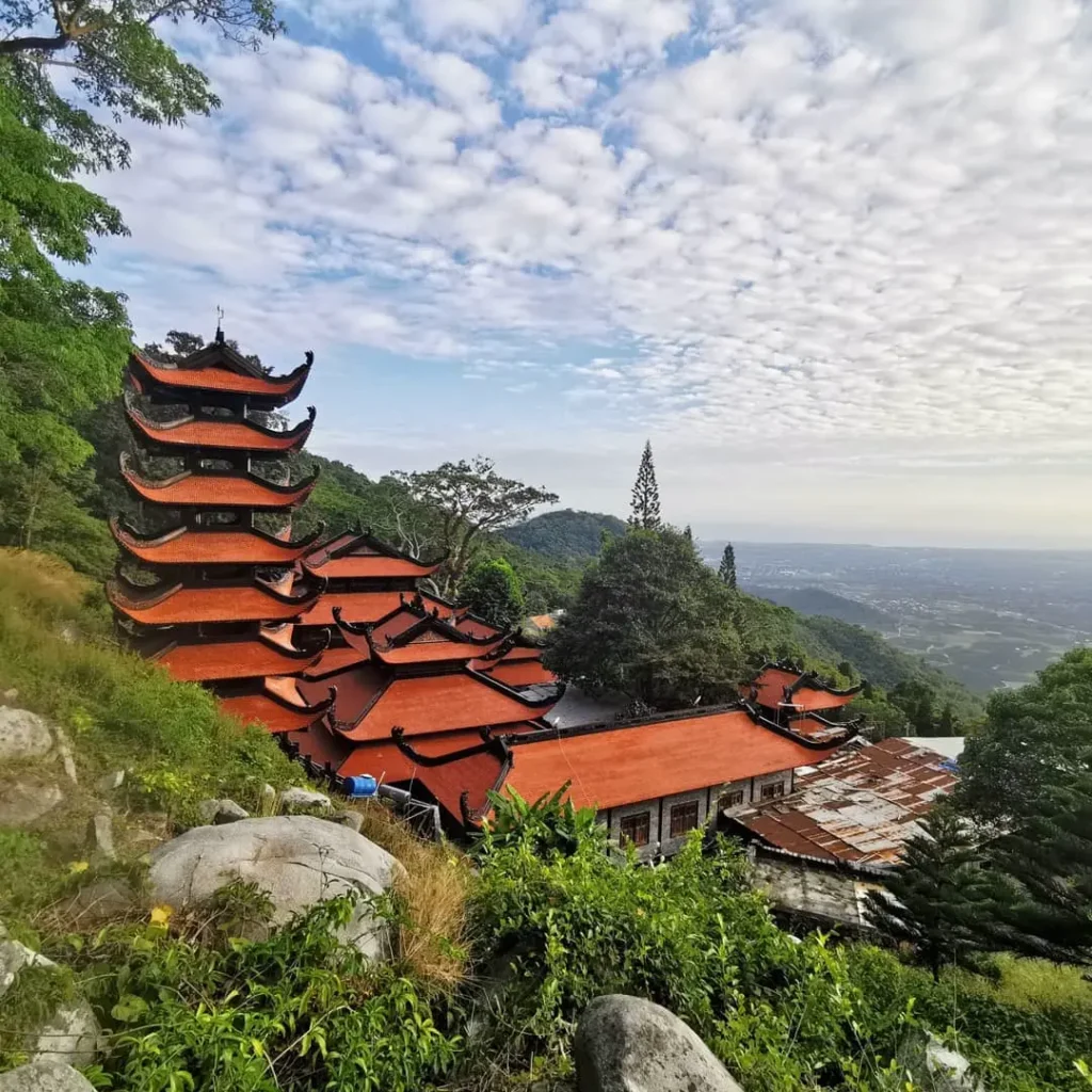 Tour Núi Tà Cú và Hải Đăng Kê Gà 1 Ngày