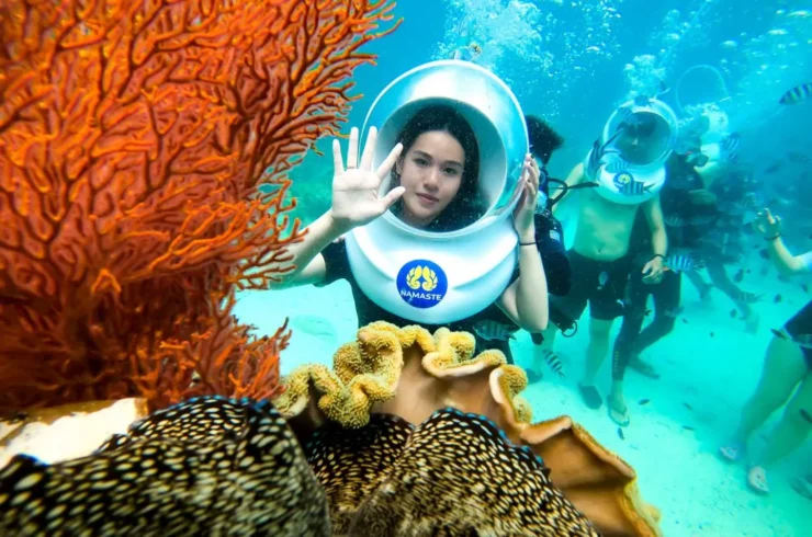 Tour đi bộ dưới biển tại du thuyền Nautilus Namaste