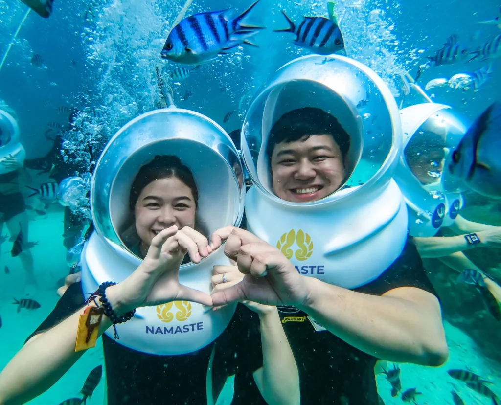 Tour đi bộ dưới biển tại du thuyền Nautilus Namaste