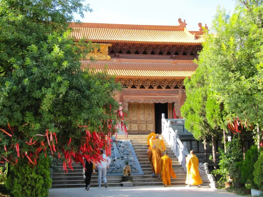 Tour Hà Nội – Côn Minh – Kiệu Tử Sơn 4N3Đ