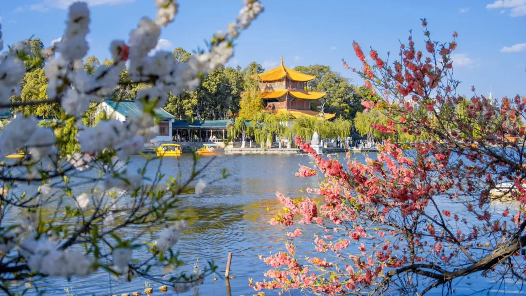 Tour Hà Nội – Côn Minh – Kiệu Tử Sơn 4N3Đ