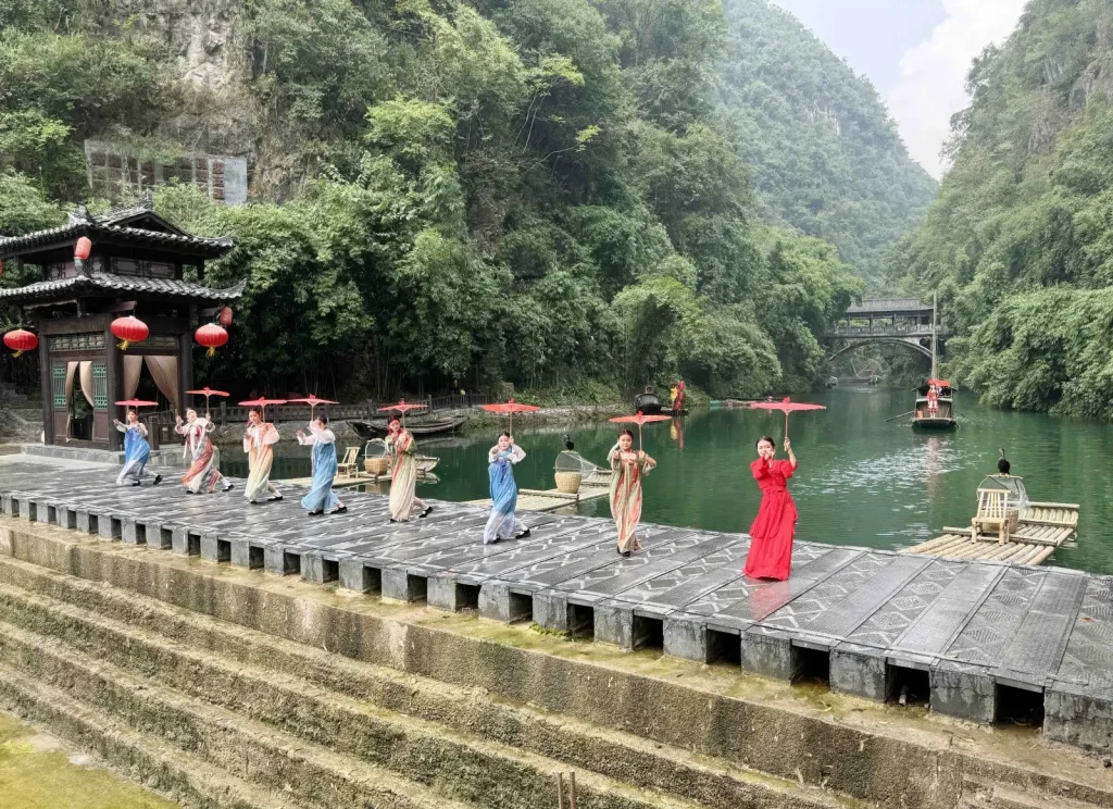 Tour Nghi Xương – Tam Hiệp – Phượng Hoàng Cổ Trấn – Trương Gia Giới 5N4Đ