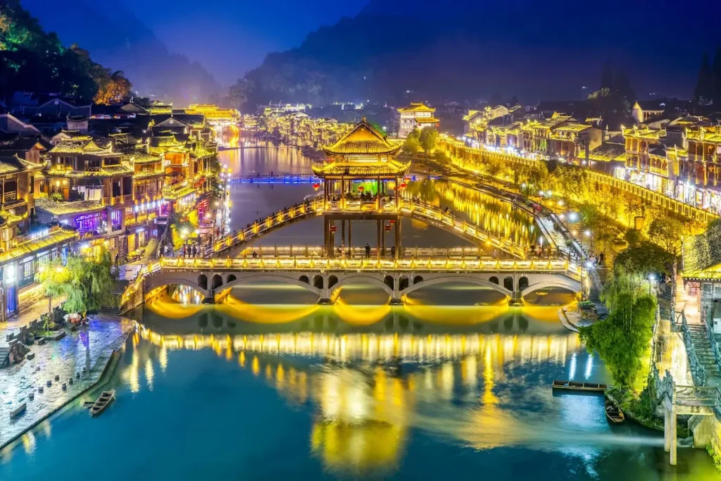 Tour Nghi Xương – Tam Hiệp – Phượng Hoàng Cổ Trấn – Trương Gia Giới 5N4Đ