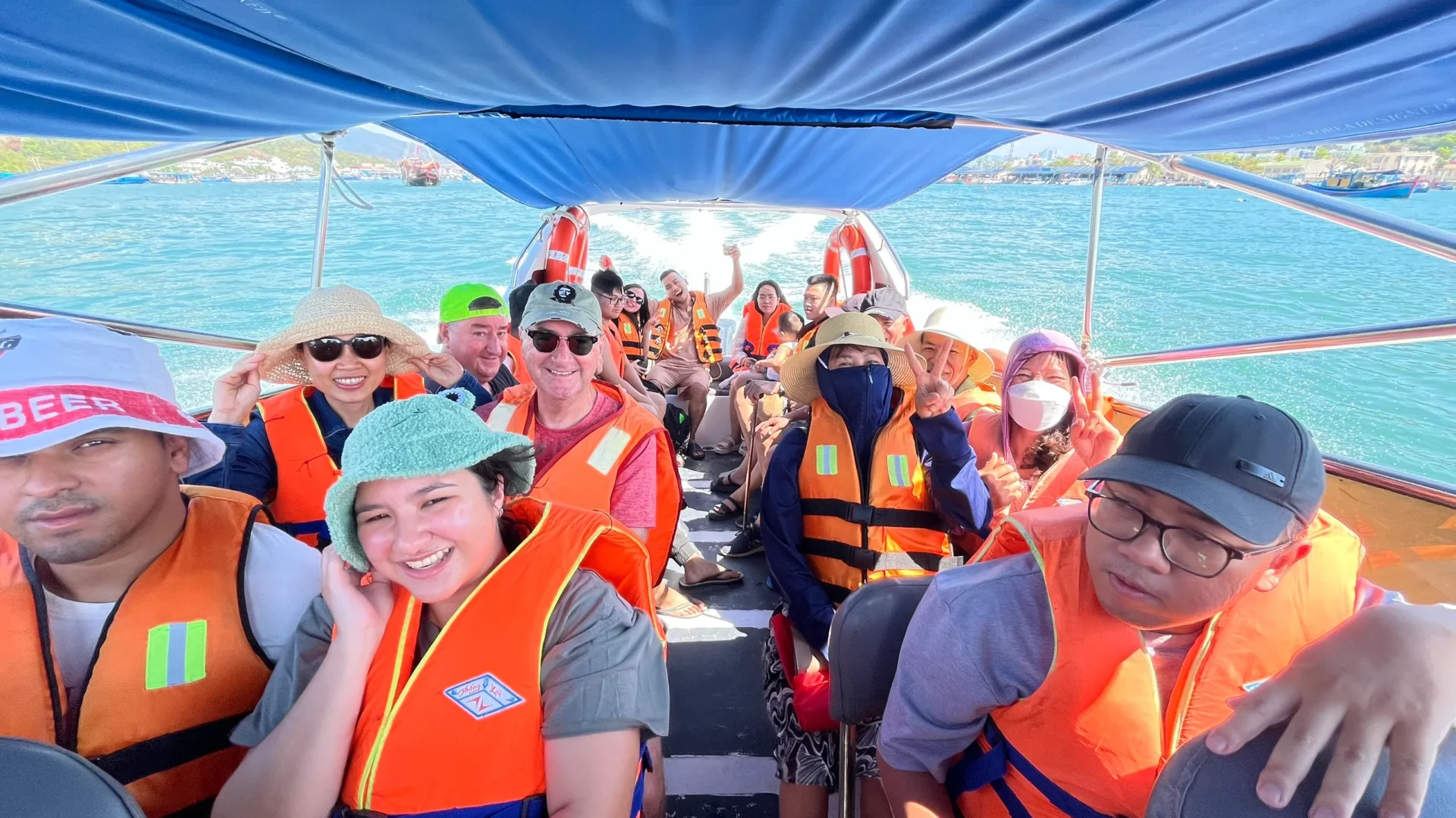 Giá Tour 3 Đảo Hòn Tằm Bao Nhiêu?