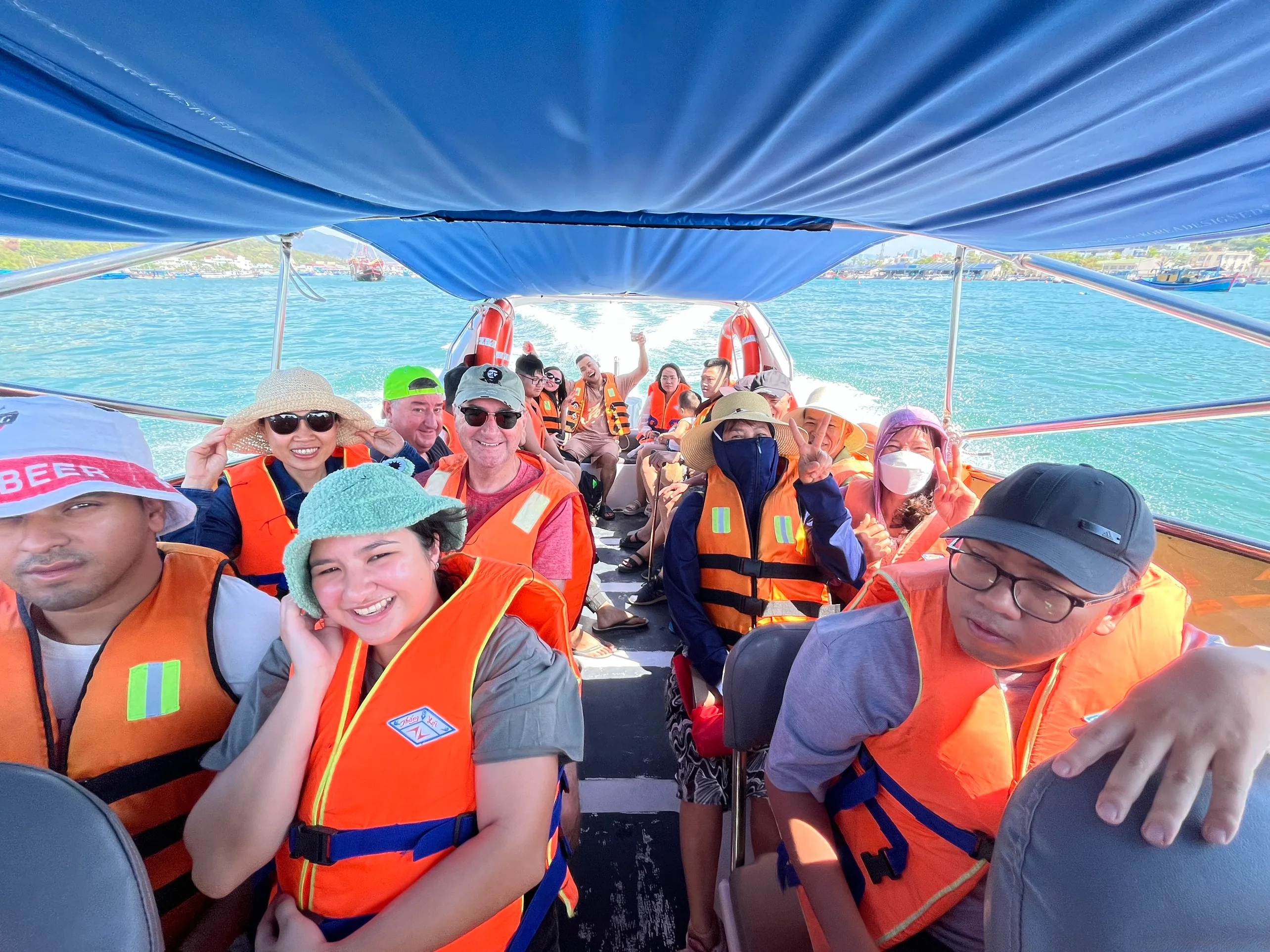 Giá Tour 3 Đảo Hòn Tằm Bao Nhiêu?